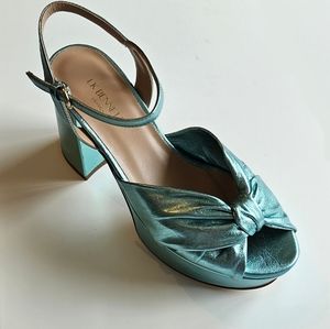 Aniyah Metallic neuwertig aus Leder Plateau Sandalen